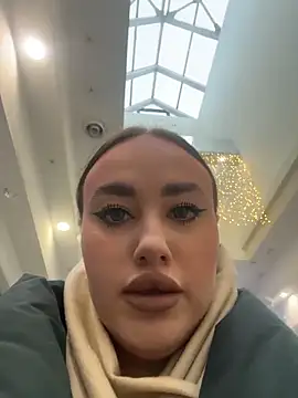 KiraSunshine online show from 11-24-25, 04:01