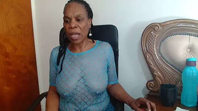 Hotcougar online show from 05-04-26, 07:59