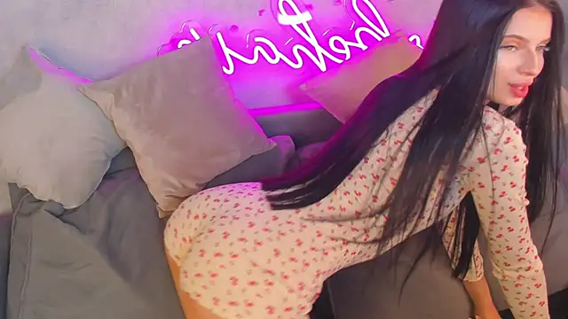 Snapshot of Eva_Mayers chatting on 11-14-25, 12:42 Eva Mayers online show from 11-14-25, 12:42