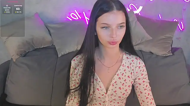 Snapshot of Eva_Mayers chatting on 11-18-25, 12:49 Eva Mayers online show from 11-18-25, 12:49