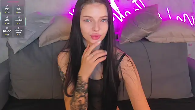 Snapshot of Eva_Mayers chatting on 11-28-25, 12:46 Eva Mayers online show from 11-28-25, 12:46