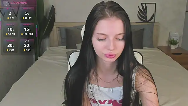 Snapshot of Eva_Mayers chatting on 11-28-25, 11:07 Eva Mayers online show from 11-28-25, 11:07