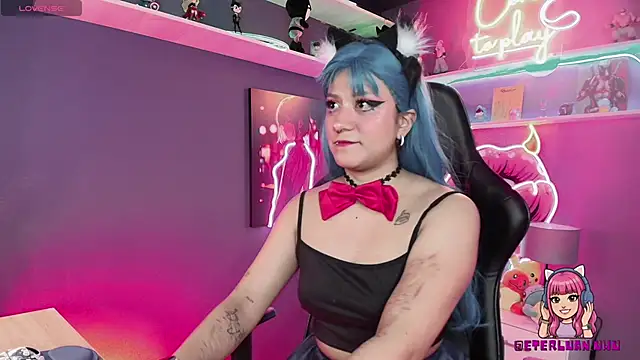 Snapshot of LuanEter chatting on 03-07-26, 01:52 LuanEter online show from 03-07-26, 01:52