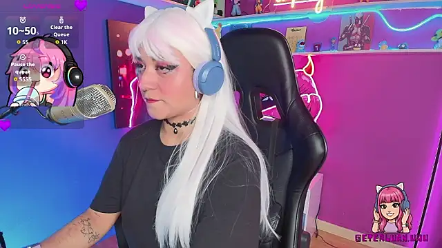 Snapshot of LuanEter chatting on 03-09-26, 03:05 LuanEter online show from 03-09-26, 03:05