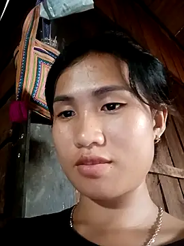 Snapshot of huhu-lele chatting on 10-18-25, 02:36 huhu-lele online show from 10-18-25, 02:36