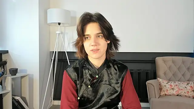 Snapshot of ShandaHenein chatting on 10-20-25, 08:48 ShandaHenein online show from 10-20-25, 08:48