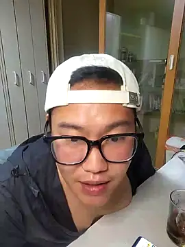 Snapshot of borifafa chatting on 10-17-25, 07:38 borifafa online show from 10-17-25, 07:38