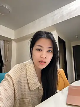 Snapshot of Minhee22 chatting on 10-21-25, 04:41 Minhee22 online show from 10-21-25, 04:41