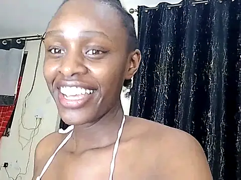 Snapshot of HoneyMizt chatting on 10-18-25, 03:24 HoneyMizt online show from 10-18-25, 03:24