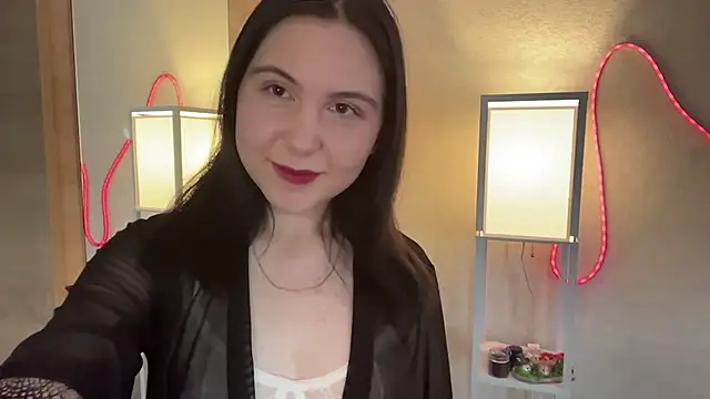 MyraLitterers online show from 06-18-26, 04:11