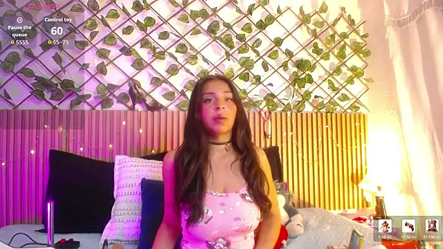 Snapshot of Lunaa_07 chatting on 05-06-26, 05:14 Lunaa 07 online show from 05-06-26, 05:14
