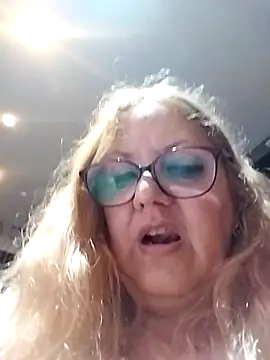Snapshot of JennyInVegas chatting on 07-28-26, 06:20 JennyInVegas online show from 07-28-26, 06:20