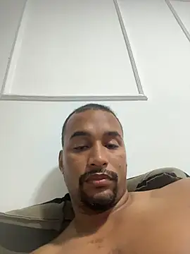 Snapshot of casalbrhot25 chatting on 11-04-25, 01:59 casalbrhot25 online show from 11-04-25, 01:59