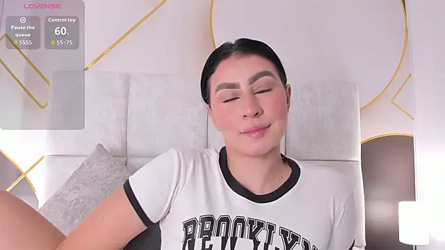 caroo giraldo  online show from 02-05-26, 07:29