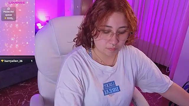 littlee red online show from 04-30-26, 08:48