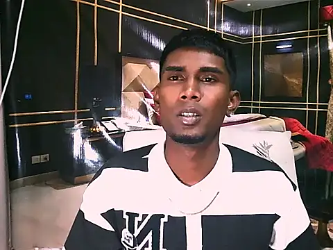 Snapshot of IndianThuggin chatting on 06-10-26, 06:18 IndianThuggin online show from 06-10-26, 06:18