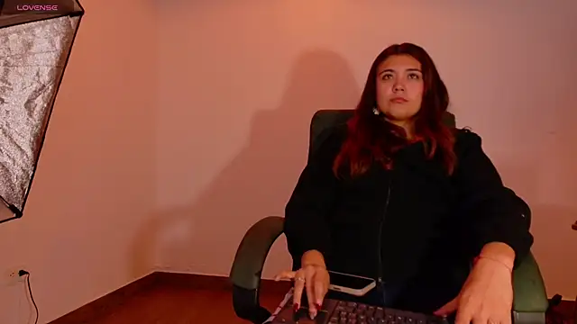  jeessy online show from 11-22-25, 05:17