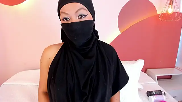 SophiaBeckerr online show from 10-19-25, 01:45