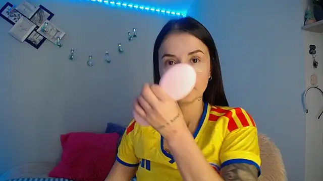 Emma sweet hot online show from 06-17-26, 04:08