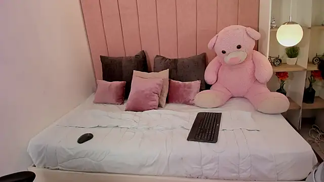 dulce morbida online show from 11-19-25, 10:10