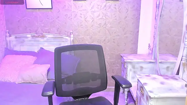 Sofia clk online show from 06-10-26, 02:56