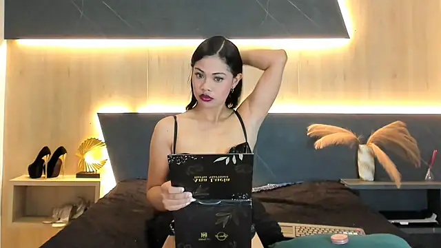 LorenaVarga online show from 05-02-26, 07:30