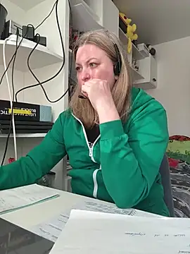 Amelia-Diamond online show from 02-05-26, 09:25