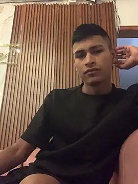 Emiliano Reyes online show from 07-10-26, 05:23