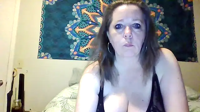 Snapshot of curvymaturemaryjane chatting on 06-22-26, 03:08 curvymaturemaryjane online show from 06-22-26, 03:08