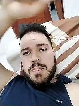 Snapshot of Branquinhowm chatting on 12-18-25, 01:55 Branquinhowm online show from 12-18-25, 01:55