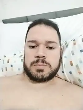 Snapshot of Branquinhowm chatting on 01-14-26, 02:28 Branquinhowm online show from 01-14-26, 02:28