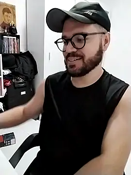 Snapshot of Branquinhowm chatting on 03-08-26, 11:19 Branquinhowm online show from 03-08-26, 11:19