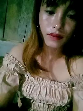 Snapshot of Wong_tinny chatting on 10-19-25, 03:12 Wong tinny online show from 10-19-25, 03:12