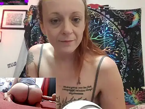 Snapshot of LoveLibz169 chatting on 05-04-26, 04:36 LoveLibz169 online show from 05-04-26, 04:36