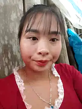 Squirrel-Pear online show from 11-18-25, 03:56