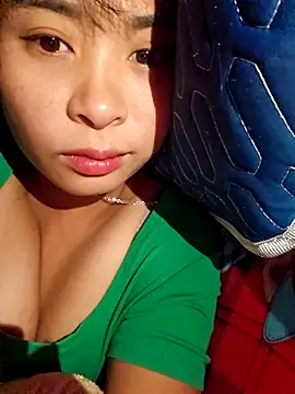 Squirrel-Pear online show from 11-26-25, 10:11