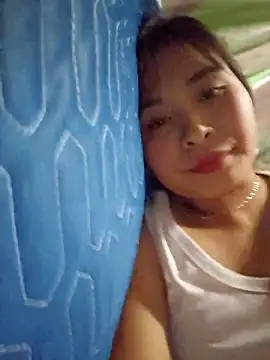 Squirrel-Pear online show from 12-21-25, 02:46