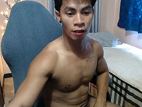 Snapshot of MorenoJake chatting on 10-19-25, 01:50 MorenoJake online show from 10-19-25, 01:50