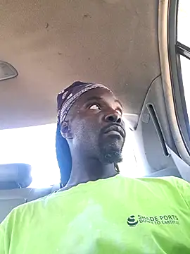 Snapshot of Mboro1988 chatting on 02-11-26, 02:33 Mboro1988 online show from 02-11-26, 02:33