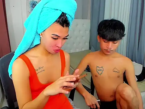 Snapshot of hardcocktwink chatting on 11-08-25, 04:40 hardcocktwink online show from 11-08-25, 04:40