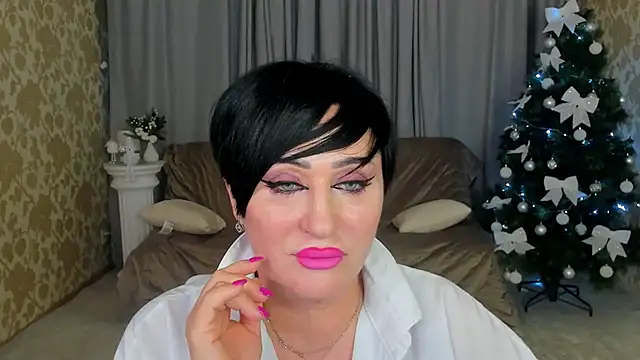 KiraTempt online show from 12-19-25, 12:01