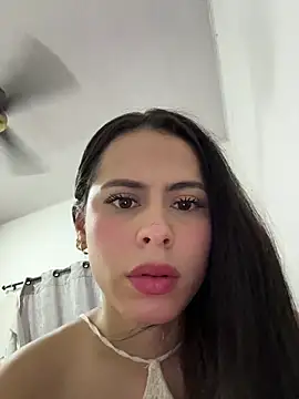 Snapshot of Melannie_ocean1 chatting on 10-28-25, 04:31 Melannie ocean1 online show from 10-28-25, 04:31