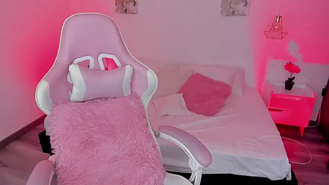 cherryvixen  online show from 11-28-25, 05:54