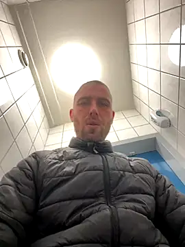 Rotteei1 online show from 11-03-25, 01:01