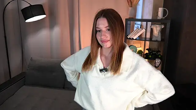 SerenelLee online show from 10-21-25, 06:47