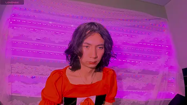 Snapshot of najimi_uwu chatting on 10-27-25, 09:19 najimi uwu online show from 10-27-25, 09:19