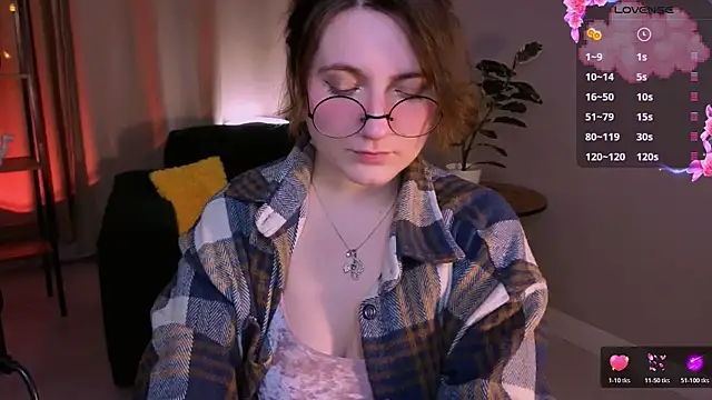 Snapshot of fairy_tara chatting on 04-16-26, 09:39 fairy tara online show from 04-16-26, 09:39