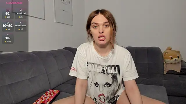 EmiliaRhodes online show from 05-14-26, 07:20