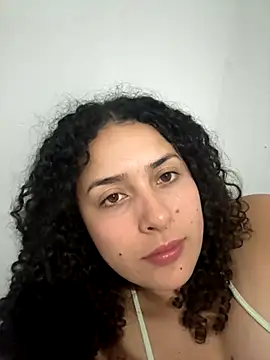 Snapshot of To_nella chatting on 10-21-25, 02:23 To nella online show from 10-21-25, 02:23