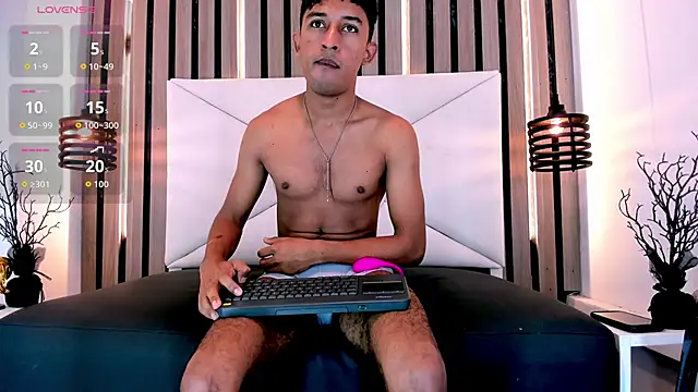 Snapshot of Natzuki_1 chatting on 02-12-26, 12:00 Natzuki 1 online show from 02-12-26, 12:00